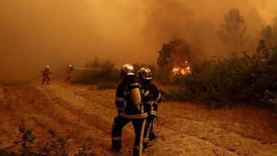 Macron calls for EU reinforcements as France battles spreading wildfires