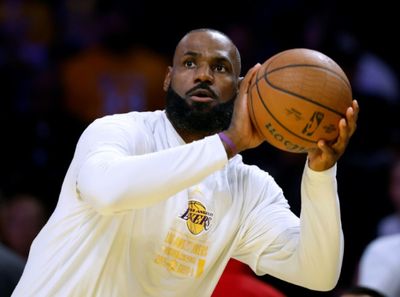 James hopes to bring title magic to Philadelphia 76ers
