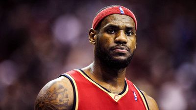 Best ‘Sports Illustrated’ Photos of LeBron James Over the Years