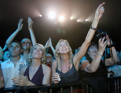 Study of 1,899 Adults Finds Regular Cultural Outings Are Linked to a Biological Age Three Years Younger