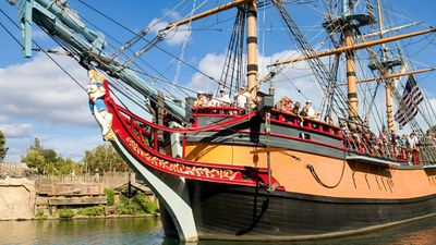 A Disneyland Cast Member Jumped Into Rivers Of America (And I Hope It Was His Last Day)