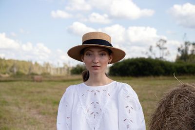 The Eyelet Trend Returns as Summer Fashion 2026's Chicest Secret to Feminine Summer Outfits