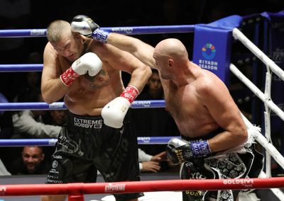 Tyson Fury dominant in Pattaya tune-up fight