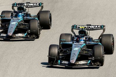 Mercedes: Software issue “affected George more than Kimi”