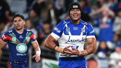 'Disciplined' Bulldogs led by new dad beyond Warriors