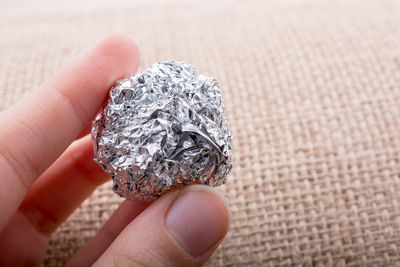Can you reuse aluminium foil? 10 practical household uses backed by science