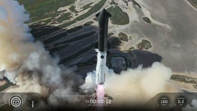SpaceX's Starship splashes down in Indian Ocean after successful test flight