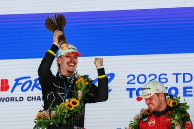 Formula E Tokyo E-Prix: Ticktum pulls off last-lap overtake on Dennis for victory