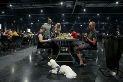 Thousands shelter from devastating fires in Bordeaux
