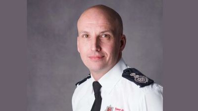 UK industrial fire: Essex fertiliser explosion injures 20 firefighters, destroys 3 fire engines