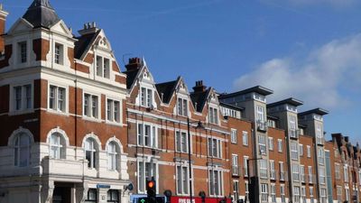 22-year-old stabbed to death in south London; six arrested on murder suspicion