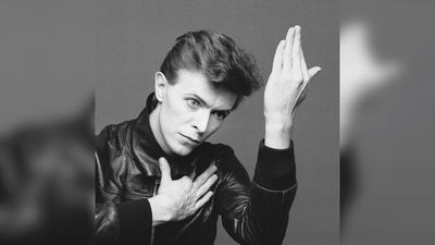 Legendary Japanese photographer behind David Bowie's iconic "Heroes" cover honored with Lifetime Achievement Award – Sukita defined decades of music photography