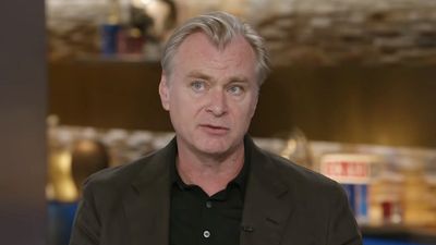 Christopher Nolan Explains Why He’s Still Not Tempted To Get A Smartphone (And I Get It)