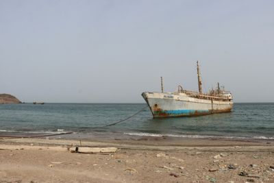 Houthis target Saudi oil as new Middle East front