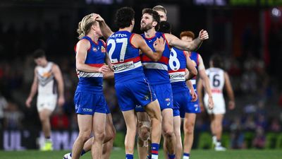 No inhibitions: Bulldogs hatch plan to take down Freo