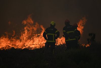 Wildfire forces another 55,000 people to evacuate in southwest France