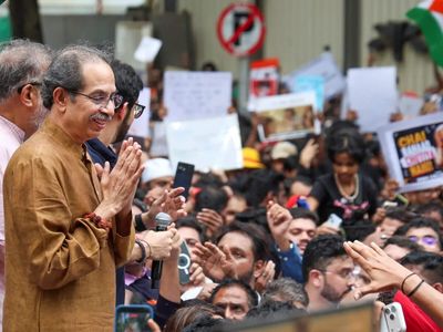 Uddhav Thackeray hails CJP protests, says 'votes can be stolen, not people'