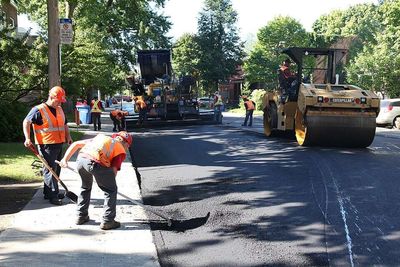 Los Angeles coated more than 700,000 sq ft of dark asphalt with reflective material, and during a heatwave, parts of Pacoima saw air temperatures up to 1.9°C lower