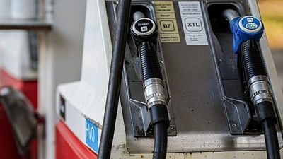 Italy petrol tops €2.6: opposition and groups sound alarm, govt weighs variable fuel duty
