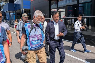 Czech Republic president attends Hungarian GP... as a photographer