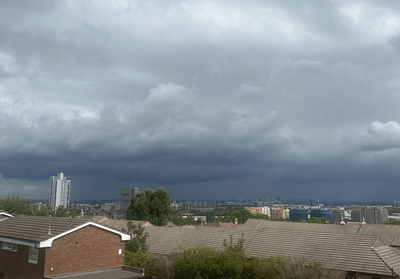 Will it rain in London today? Forecasters give weather verdict as dark clouds gather