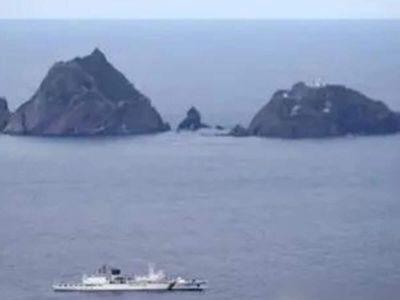 Vietnamese cargo ship sinks near disputed reef; search on for 23 crew members