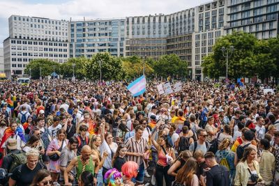 Berlin Pride Attack Leaves One Dead, 16 Injured as Police Hunt Suspect With Islamist Ties