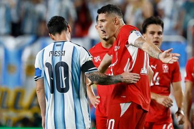 Régis Le Bris says Chelsea’s pursuit of Sunderland captain Xhaka is ‘closed’