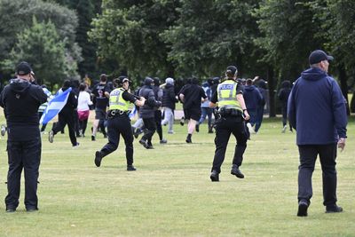 Police vow to catch violent offenders during Glasgow migration protest