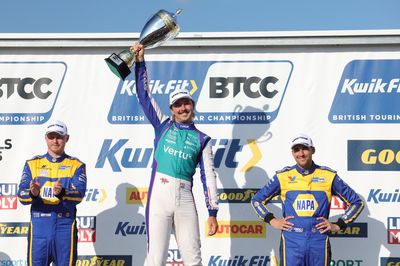 BTCC Thruxton: Ingram wins race three despite penalty to cut into Sutton’s lead