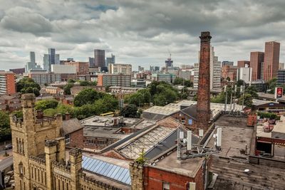 North-South life expectancy gap grows despite record longevity