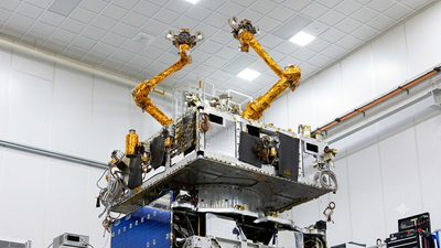 New US space robot with arms could one day 'close-combat' enemy satellites to mitigate space debris