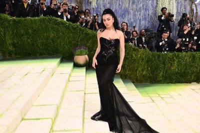 National Portrait Gallery acquires portrait of ‘visionary artist’ Charli XCX