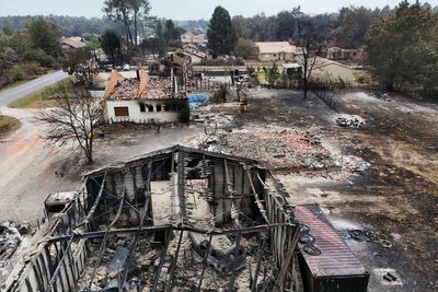 Tourists warned ‘do not come’ to Gironde prefect as wildfires rage