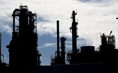 Potential for first Australian oil refinery in 60 years as treasurer braces for inflation from Middle East war