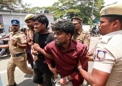 SFI felicitates activists after Pradhan's resignation, says fight for reforms will continue