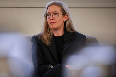 Why is Cracker Barrel CEO Julie Masino stepping down?