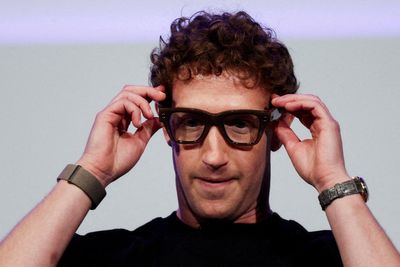 Apple could be making a dramatic change to its smart glasses after Meta controversy