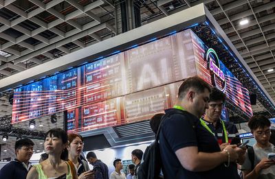 Goldman Sachs Names the Asian Currencies Riding the AI Boom. South Korea and Taiwan Are Leading