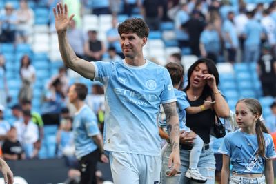 Arsenal and Chelsea dealt transfer blow as 'agreement reached' for England star