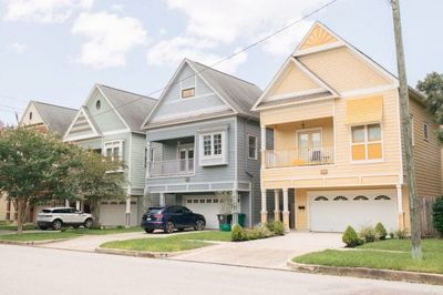 9 Things Neighbors Notice First About Your Home
