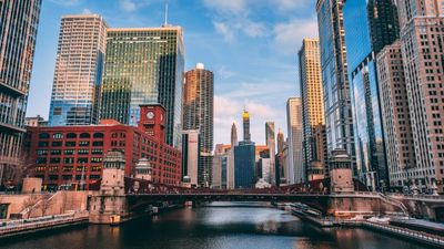7 App-Only Grocery Prices Illinois Shoppers May Soon Access Offline