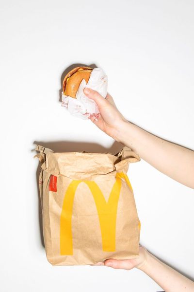 Why McDonald’s Employees Assemble Every Burger the Same Way