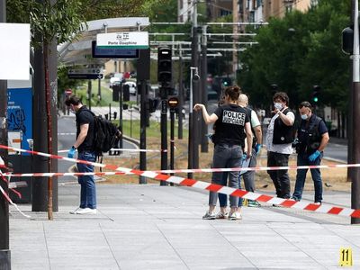 Paris knife attack: Man held after stabbing three women, terror probe considered