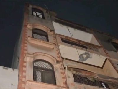 Delhi: Three-storey building tilts; disaster management teams, police reach spot, in Delhi's Rohini Sector 16