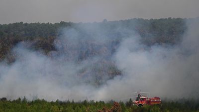 🔴 Live: French wildfires flare up again as authorities evacuate 4,000 more from tourist sites