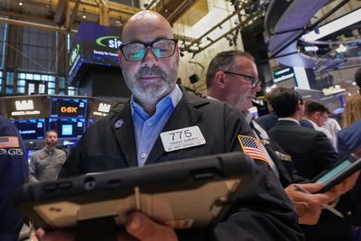 US Stock Market: Wall Street divided on Fed as rising crude prices boost rate hike expectations