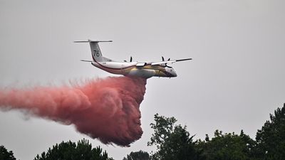 France races to contain fires before new heatwave