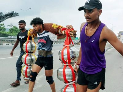 Kanwar Yatra Uttar Pradesh: Non-veg food banned along route in Muzaffarnagar, owners asked to display licences