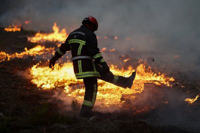 Thousands more forced from their homes as heatwave threatens to intensify France wildfires